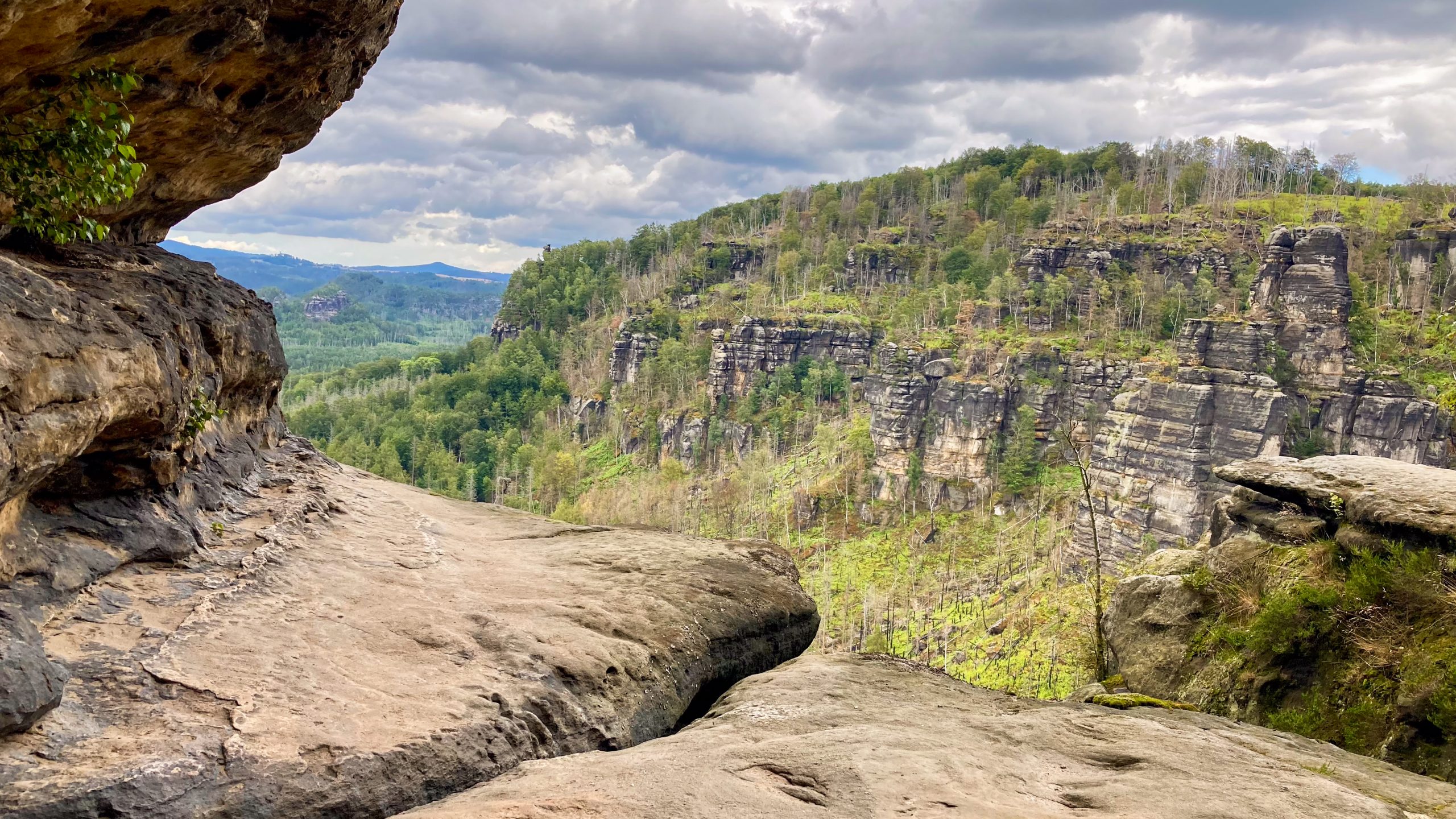 Mehr über den Artikel erfahren #4a und #4b Abwechslungsreiche Tour zur Idagrotte mit Carolafelsen, Häntzschelstiege (oder Wilder Hölle)